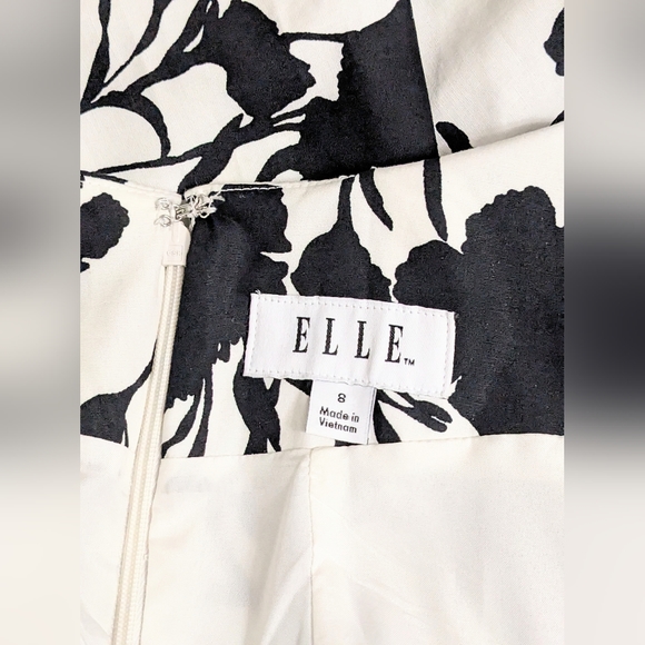 ELLE, Floral fit and flare Dress. Size 8. - Picture 8 of 11